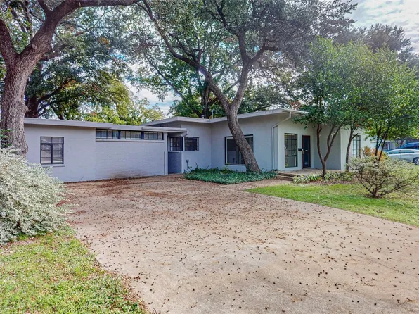400 Frontier St, River Oaks, TX 76114