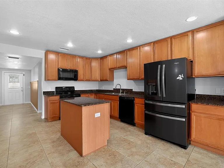 3240 Apfel Rd — Photo 15