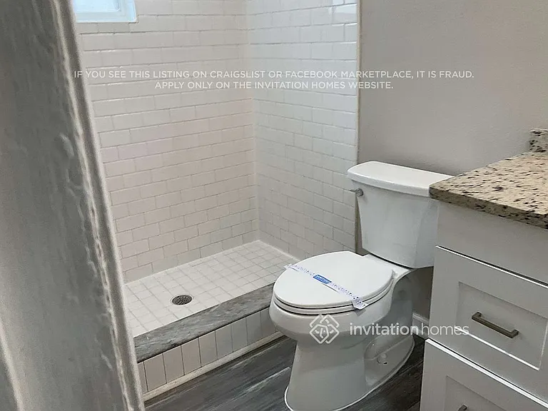 6837 Greenwich Ave — Photo 9