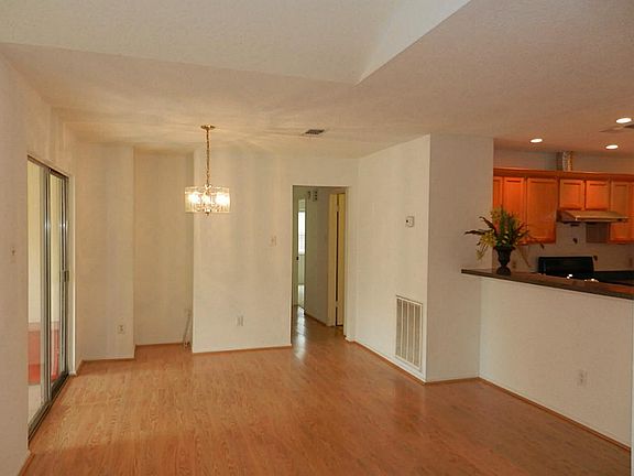 5th image of 13906 Ashdale Ln