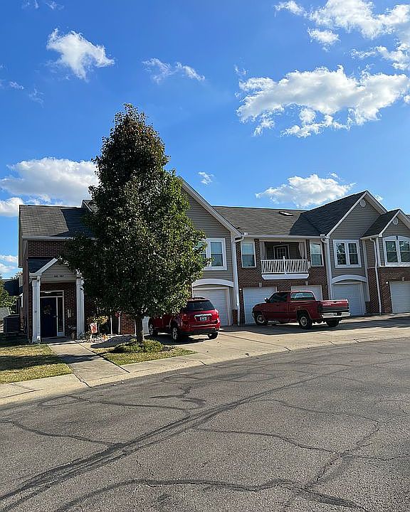 1st image of 102 Parkside Dr