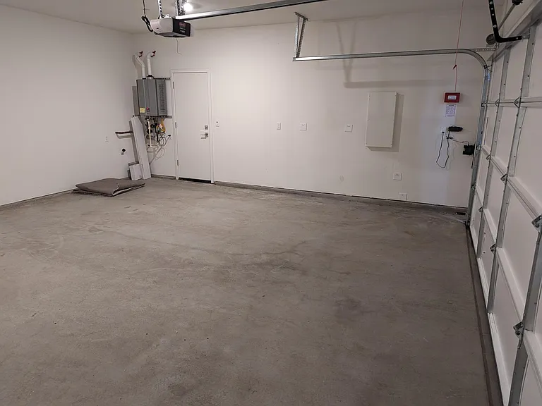 2-Car Garage
