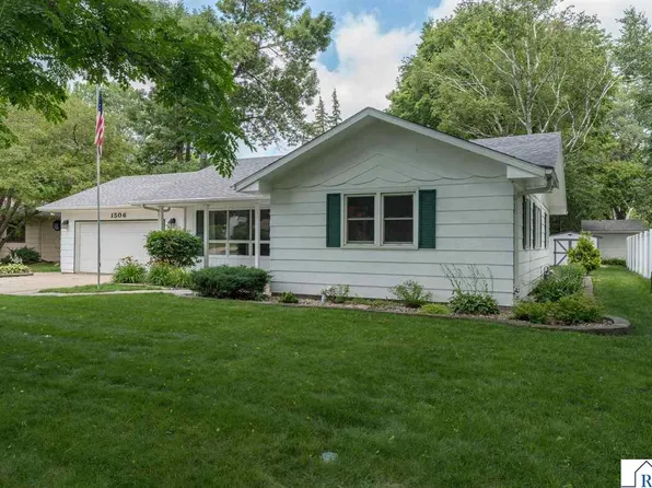 1506 James Dr #3, Mankato, MN 56003