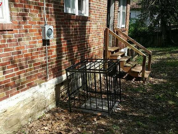 4th image of 5660 Apricot Ave