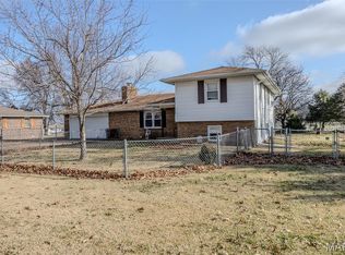 1618 Finn Dr, Lebanon, MO 65536