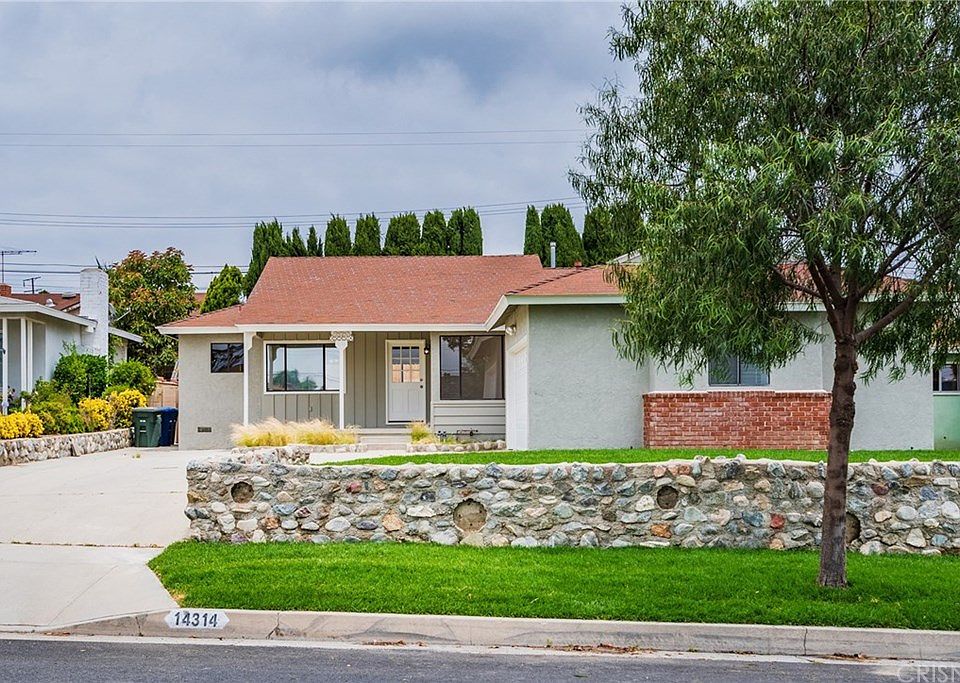 1st image of 14314 La Mesa Dr