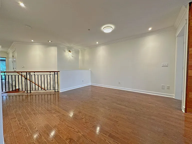 8561 Seascape Ln — Photo 19