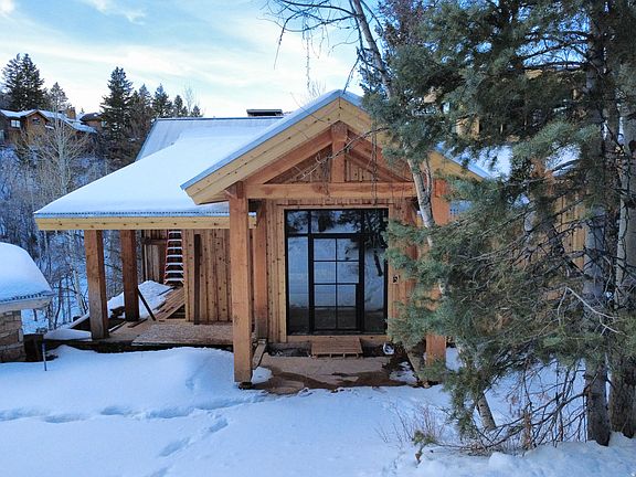 2nd image of 3060 Deer Run Rd