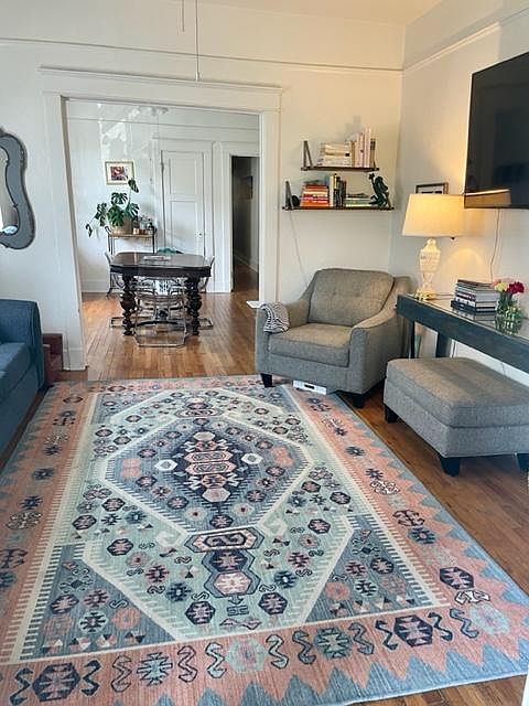 1st image of 731 Greenwood St