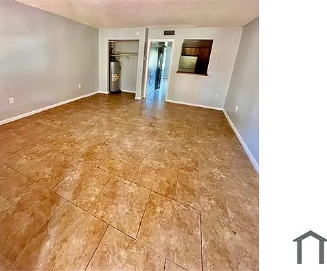 525 N Morgan Ave #5 — Photo 2