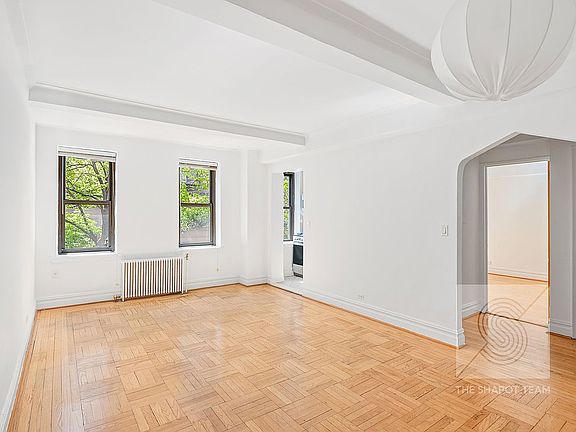 3rd image of 230 Riverside Dr APT 2E