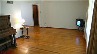2nd image of 1385 Saint Joseph St