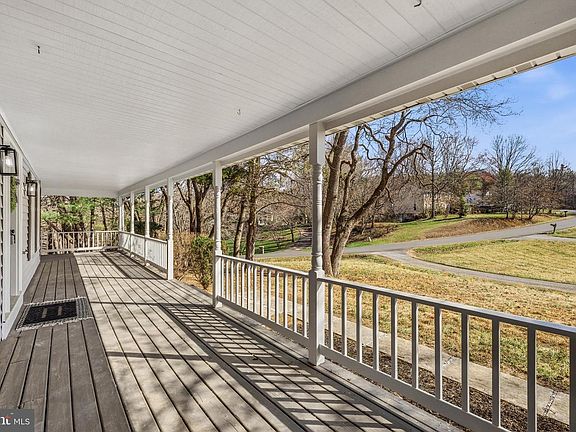 4th image of 5623 Wilshire Ct