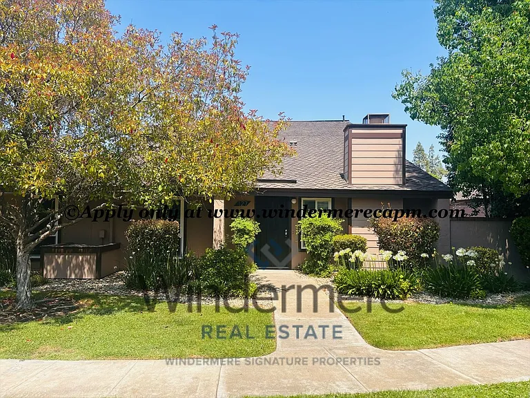 127 Touchstone Pl — Photo 3