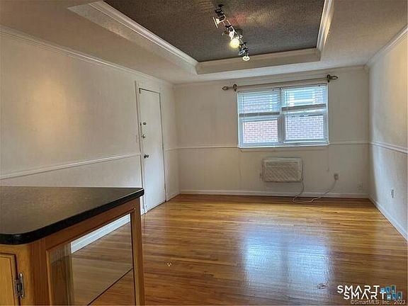 4th image of 23 Mead Street #C
