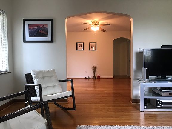 5th image of 3514 Victoria Pl #2