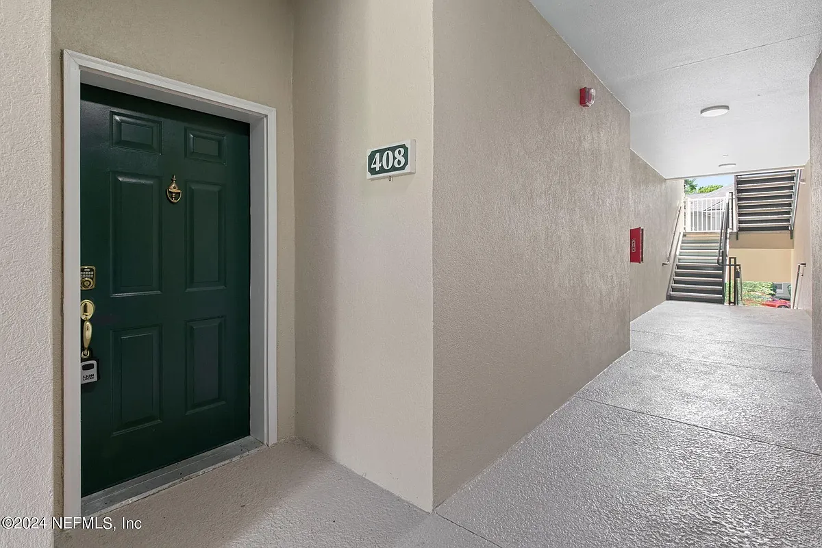 Building Photo - 8601 Beach Blvd
