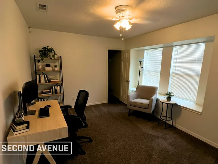 7226 Windwillow Dr — Photo 12