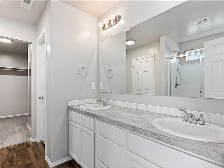 2044 Kodiak St — Photo 33
