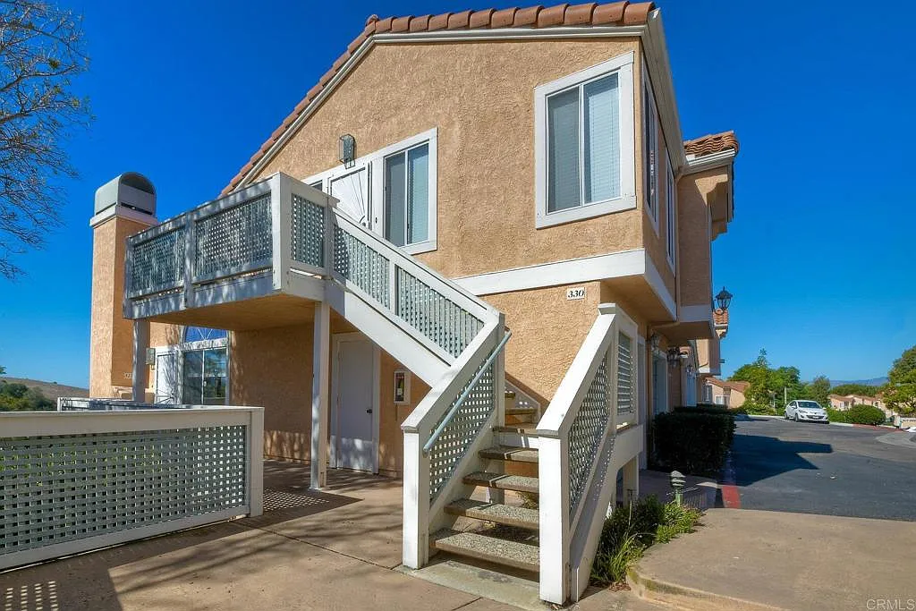 2 bed, 791 sqft, $3,700 — Photo 4