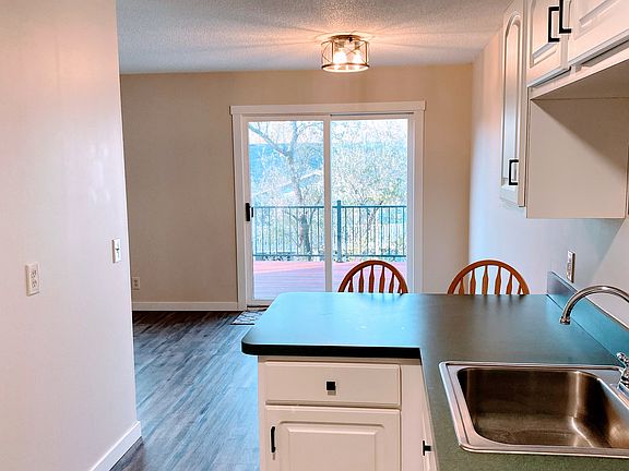 5th image of 3582 Avon Ct