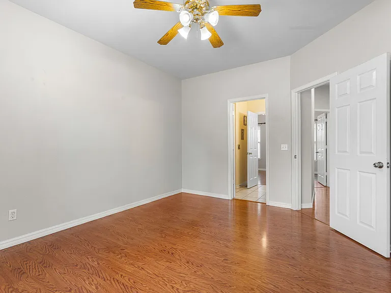 852 Silvercliff Way — Photo 42