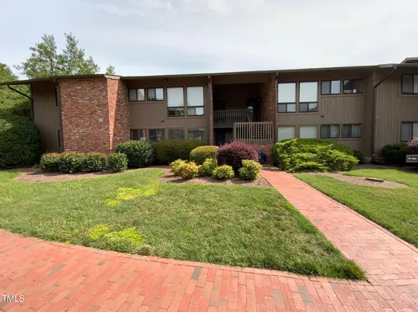 1401 Oak Tree Dr, Chapel Hill, NC 27517