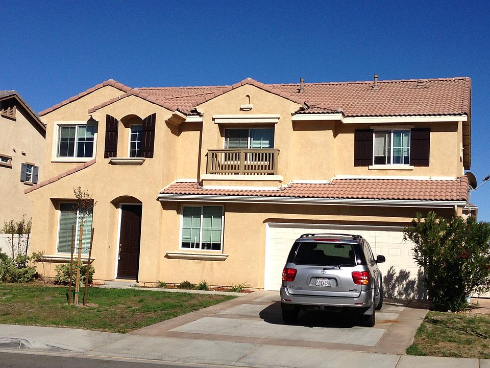 1st image of 39046 Giant Sequoia St