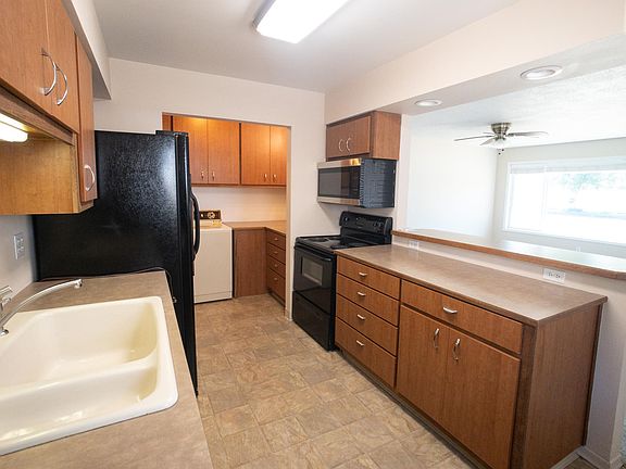 5th image of 3917 NE Creston Ave