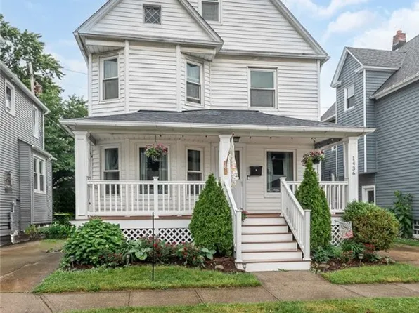 1436 Olivewood Ave, Lakewood, OH 44107