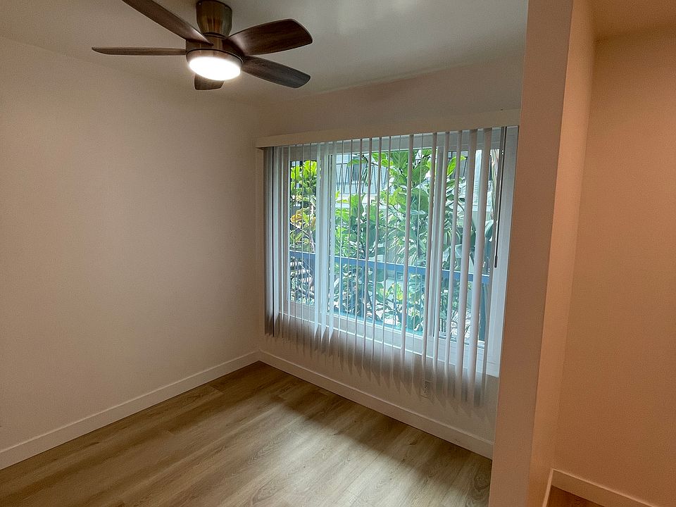 1st image of 928 6th St APT 4