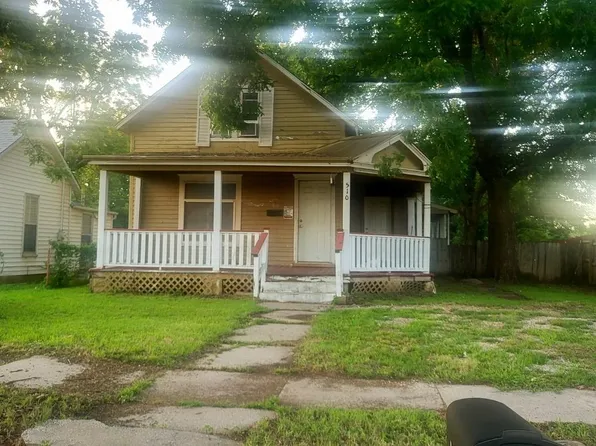 510 E 7th Ave, Winfield, KS 67156