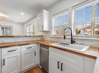 1001 W Victory Dr, Savannah, GA 31405