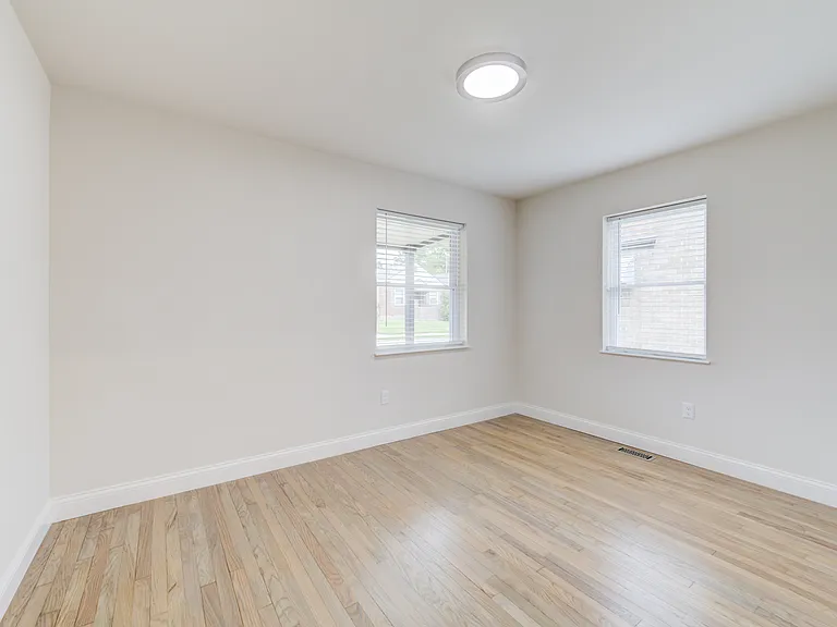 6924 Nashville Ave — Photo 21