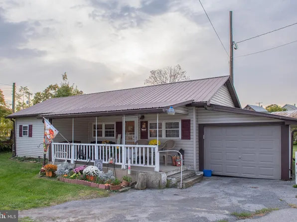 80 Broad St, Milroy, PA 17063