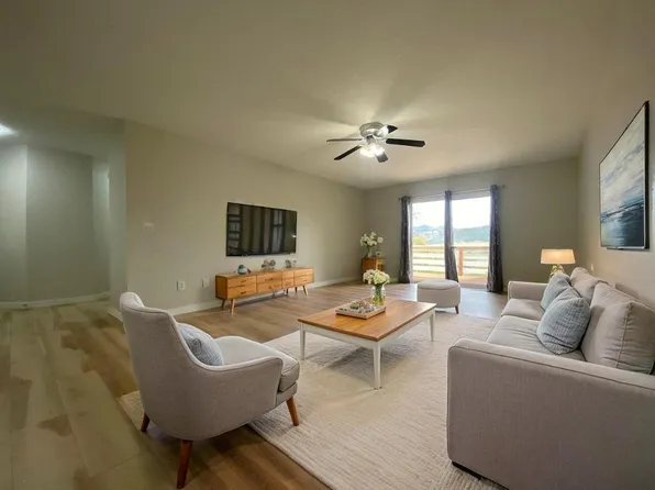 196 Jamie Loop, Roseburg, OR 97471