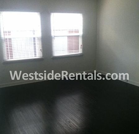 5th image of 732 S Plymouth Blvd APT D