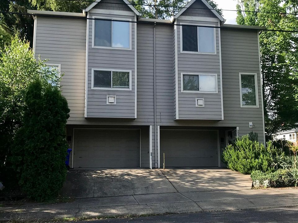 Front of townhouse, large garage