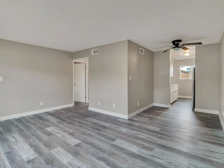 260 W 8th Ave #123 — Photo 47