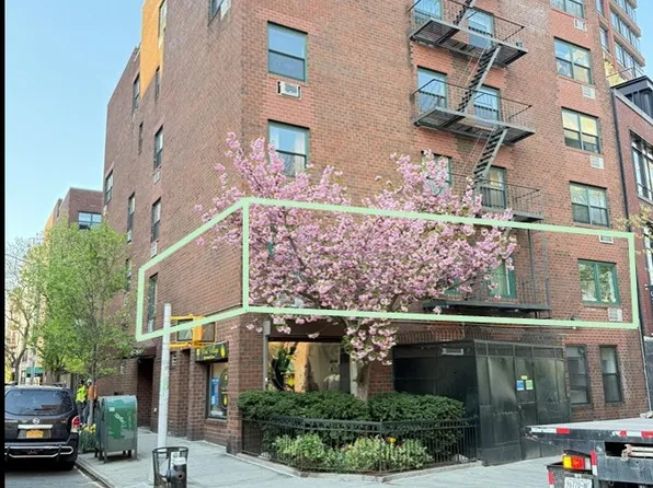 680 Washington Street 1B image 1 of 12