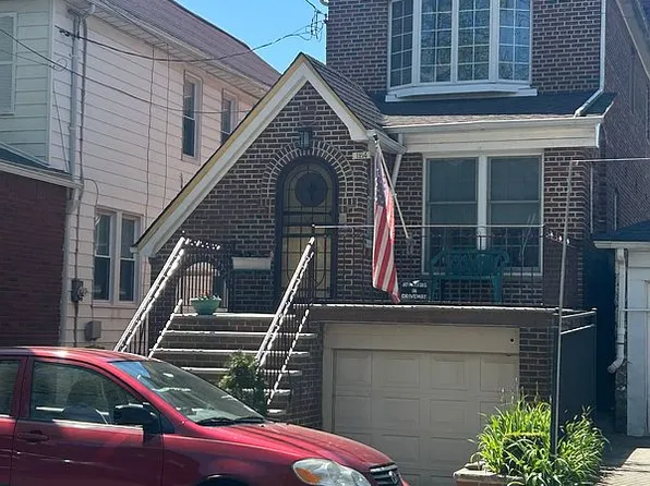 1214 E 31st St, Brooklyn, NY 11210