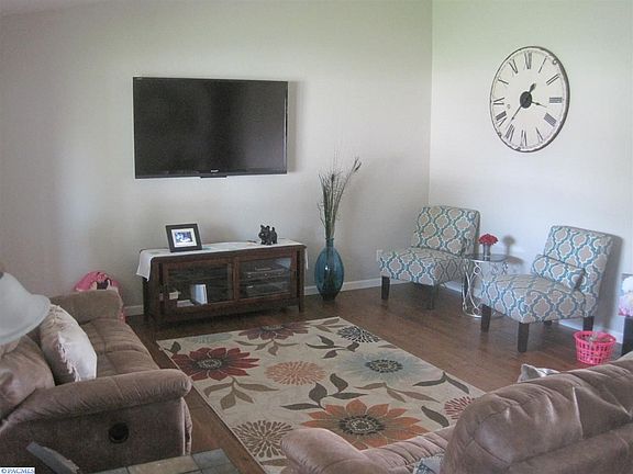 3rd image of 3730 S Quincy Pl