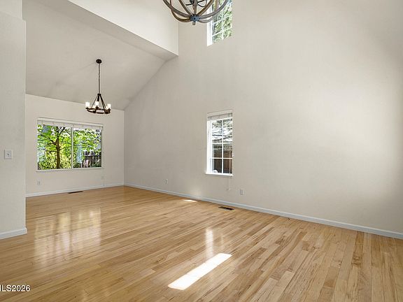 2nd image of 4695 Hydepark Ct