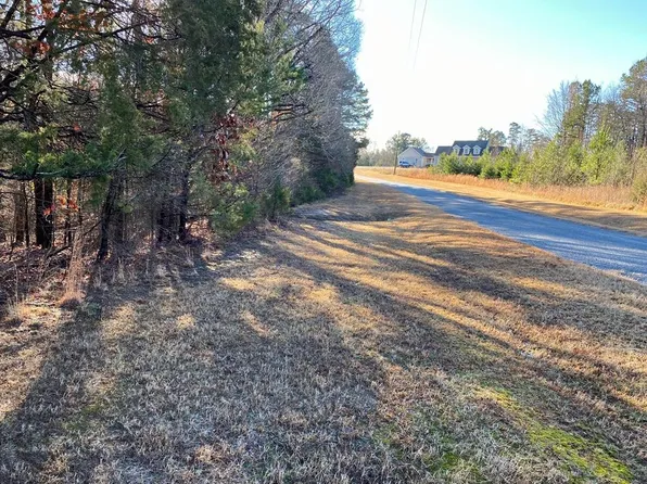 19 Osprey Ln, Buffalo Junction, VA 24529