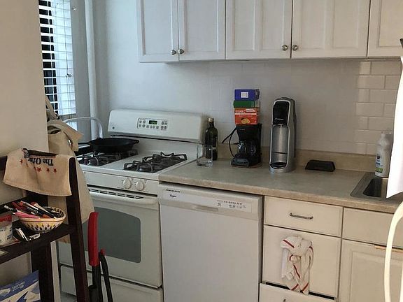 5th image of 345 Clinton Ave APT 1A