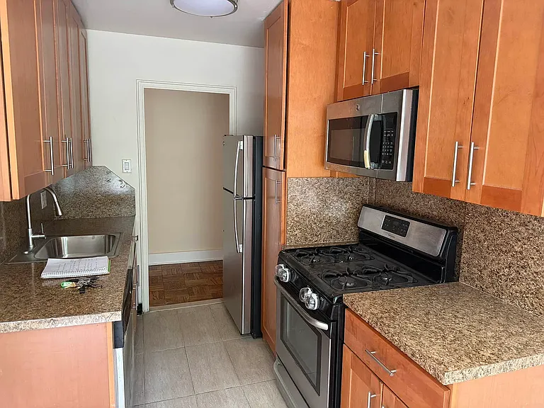 192-45B 71st Cres #2C — Photo 8