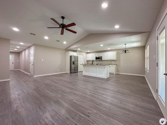 5th image of 108 Meadow Dr
