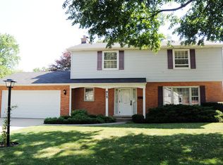 915 N Stark Dr, Palatine, IL 60074