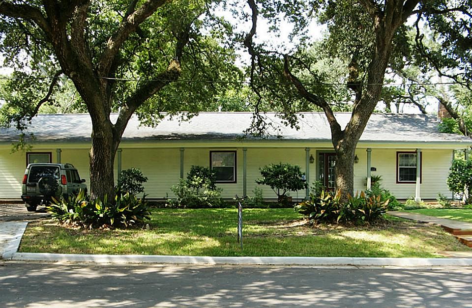 1st image of 214 3rd St
