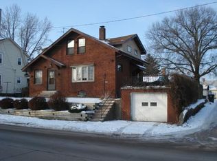 1317 27th St, Moline, IL 61265